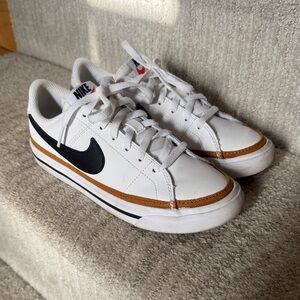 Nike Court Legacy Kids White Sneakers 3.5Y